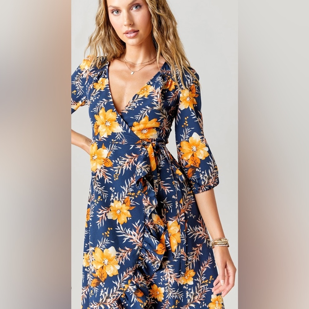 Francesca’s Bridgett Floral Wrap Midi Dress Sz XS‎ Women’s